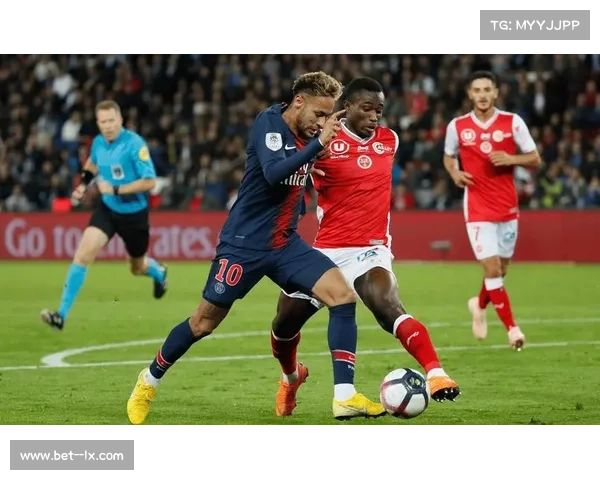 法甲第3轮巴黎FC3-2梅斯时隔46年再获顶级联赛胜利书写历史新篇章